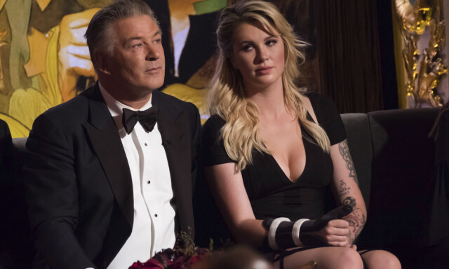 NÆRT FORHOLD: I dag har Alec Baldwin og Ireland skværet opp. Her er de sammen under et event i fjor sommer. Foto: NTB Scanpix NÆRT FORHOLD: I dag har Alec Baldwin og Ireland skværet opp. Her er de sammen under et event i fjor sommer. Foto: NTB Scanpix